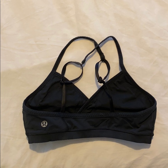 Lulu crossed back sports bra - Picture 2 of 3